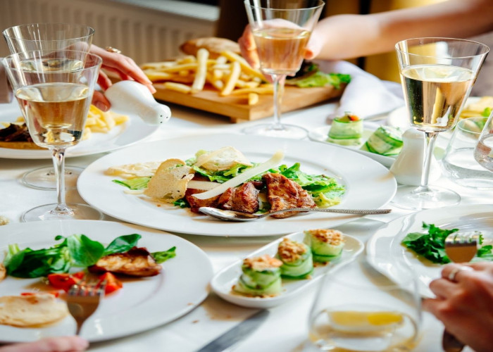 BUSINESS FOR SALE !!! Profitable Restaurant for sale in Sharjah
